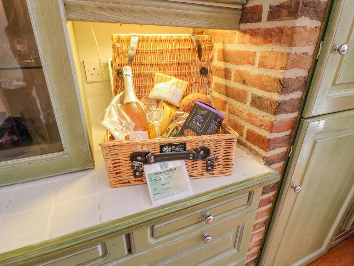The Old Sweet Shop Villa Newark upon Trent Exteriör bild